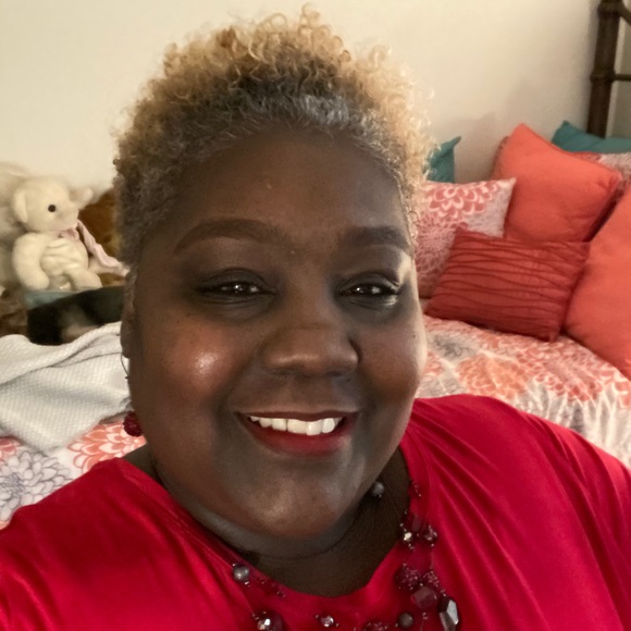 Meet your Posher, Trina - Picture 1 of 1